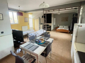 Patras - Independent Studio in Quiet Area